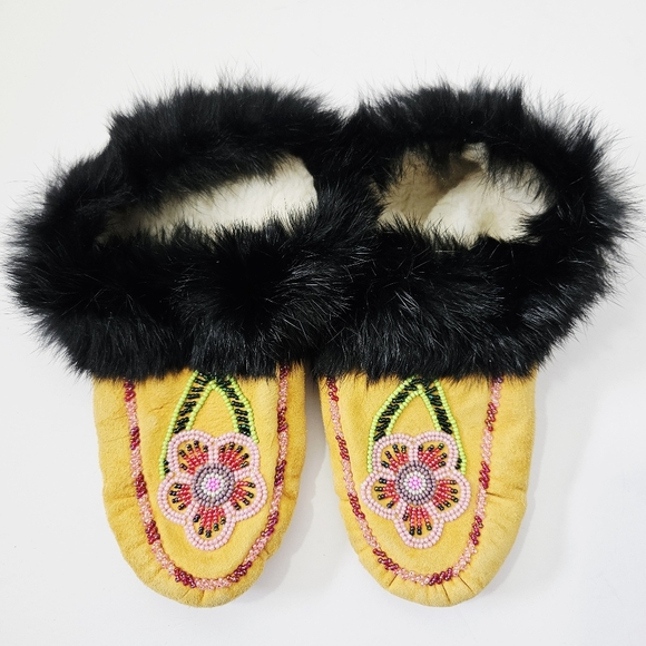 Handmade Shoes - Vintage Handmade Moccasins Beaded Leather Fur Trimmed Indigenous Canadiana